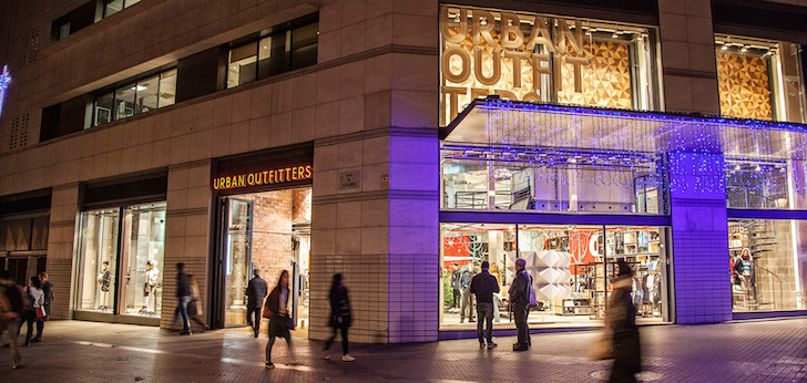 Urban Outfitters cierra sus tiendas en todo el mundo ante el avance del coronavirus
